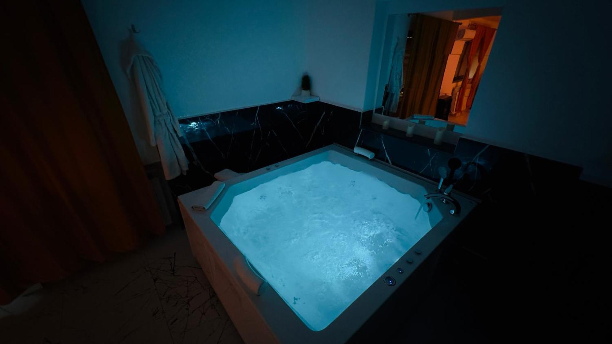 Hedonist Spa Jacuzzi Sarajevo Free Parking Екстер'єр фото