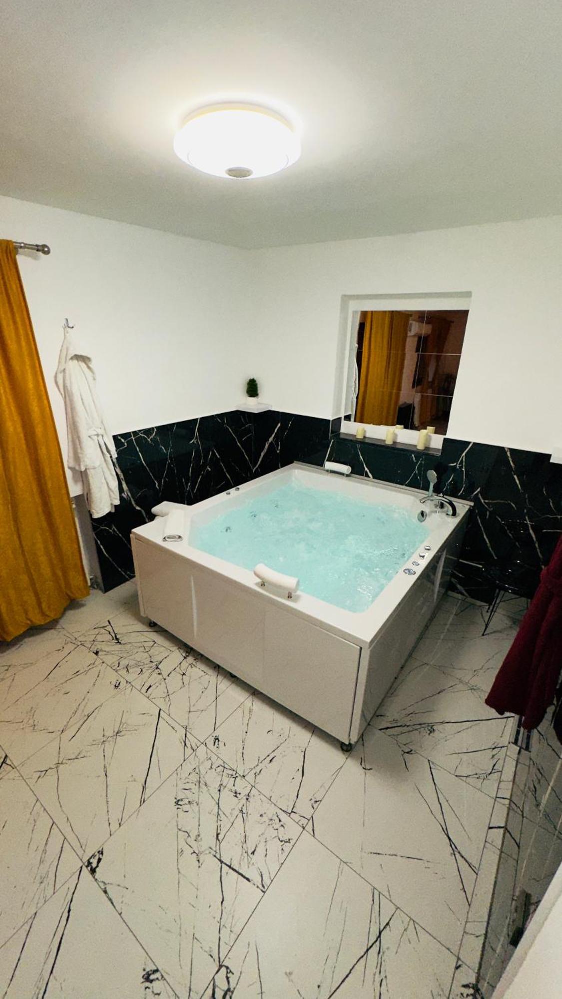 Hedonist Spa Jacuzzi Sarajevo Free Parking Екстер'єр фото
